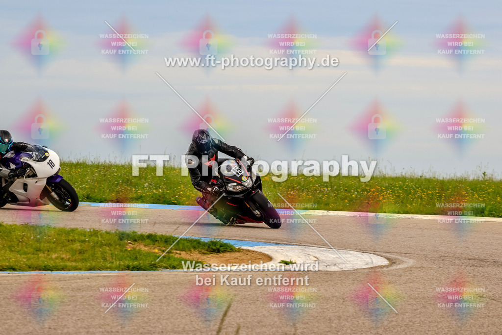 MotoTeam-2594 | Hier findet Ihr Bilder von Touristenfahrten auf der Nürburgring Nordschleife oder von anderen Veranstaltungen die ich besucht habe. Viel Spass beim Durch Schauen 