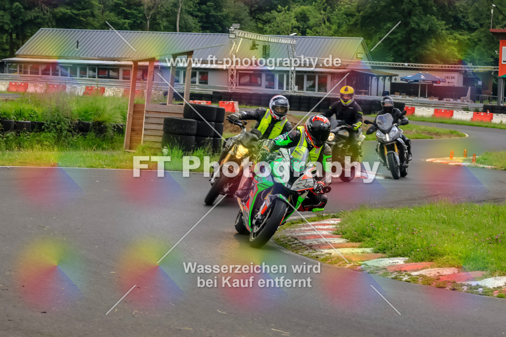 VBK-6186 | Hier findet Ihr Bilder von Touristenfahrten auf der Nürburgring Nordschleife oder von anderen Veranstaltungen die ich besucht habe. Viel Spass beim Durch Schauen 