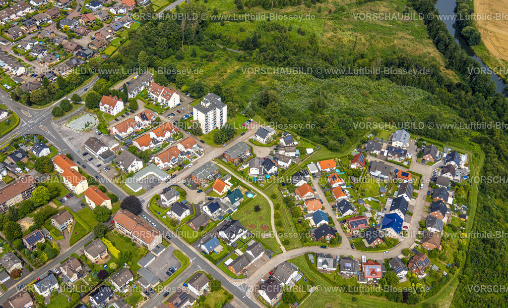 Wickede240711504 | Luftbild, Wohnsiedlung Goethestraße und Am Hövelwald mit Hochhaus, Wickede, Soester Börde, Nordrhein-Westfalen, Deutschland