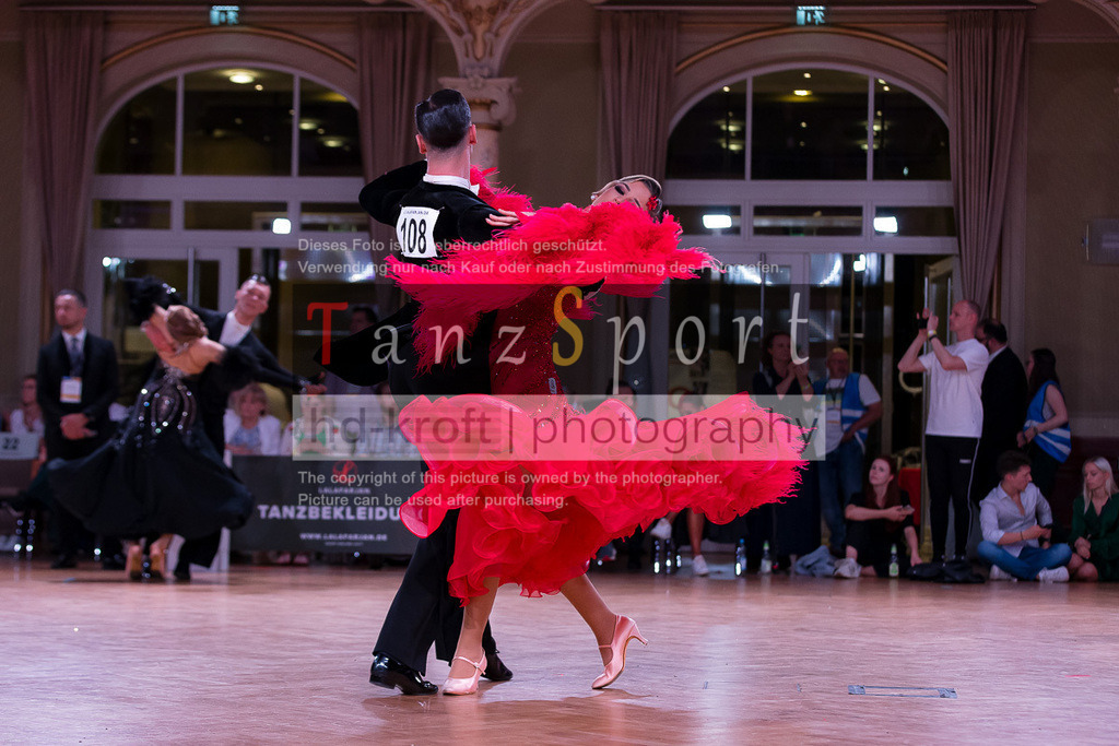 20240706_WDSF_RS_Std_2588 | Tanzsportbilder, Standardtanz, Lateintanz, WDSF, DTV, LTVB, dancecomp, goc, hessen tanzt, blaues band der spree, walzer, tango, wiener walzer, slowfox, quickstepp, samba, rumba, cha-cha-cha, paso doble. jive, hd-kroft photography, turniertanzsport