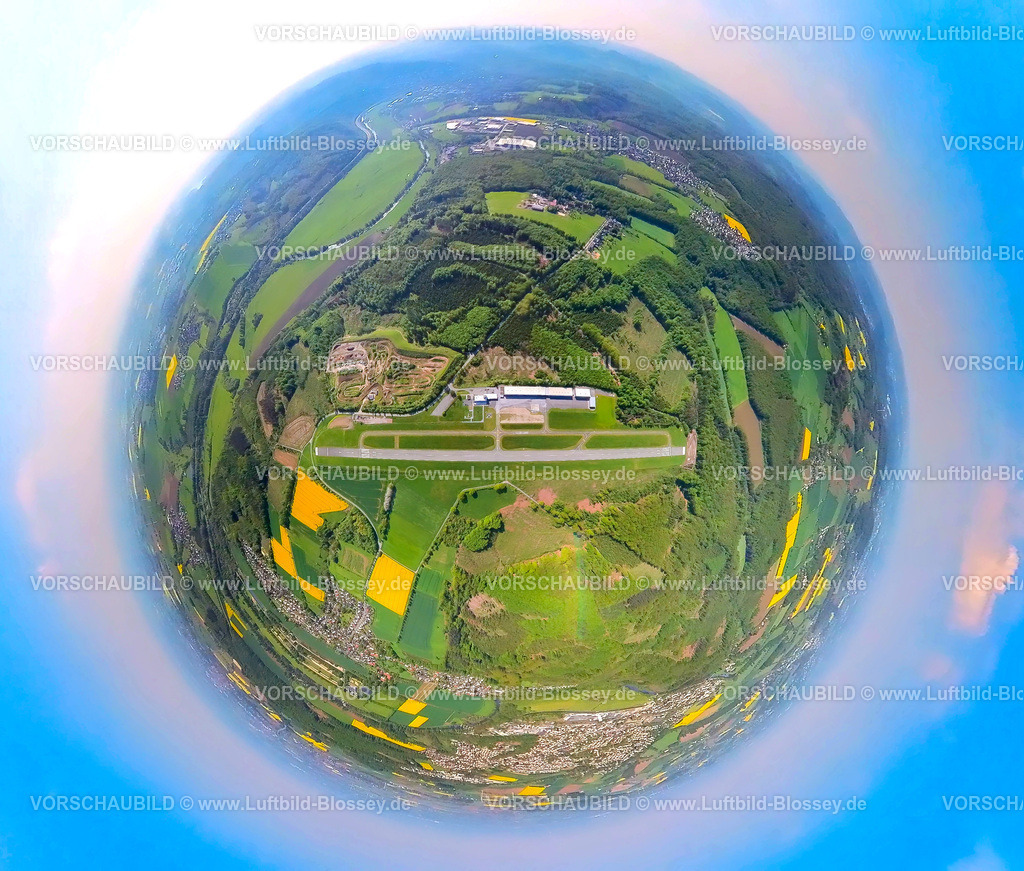 Arnsberg230520011FlugplatzEDLA | Luftbild, Flugplatz Arnsberg Menden, EDLA ist Flugplatz Arnsberg-Menden (ICAO-Code), Erdkugel, Fisheye Aufnahme, Fischaugen Aufnahme, 360 Grad Aufnahme, Voßwinkel, Arnsberg, Sauerland, Nordrhein-Westfalen, Deutschland
