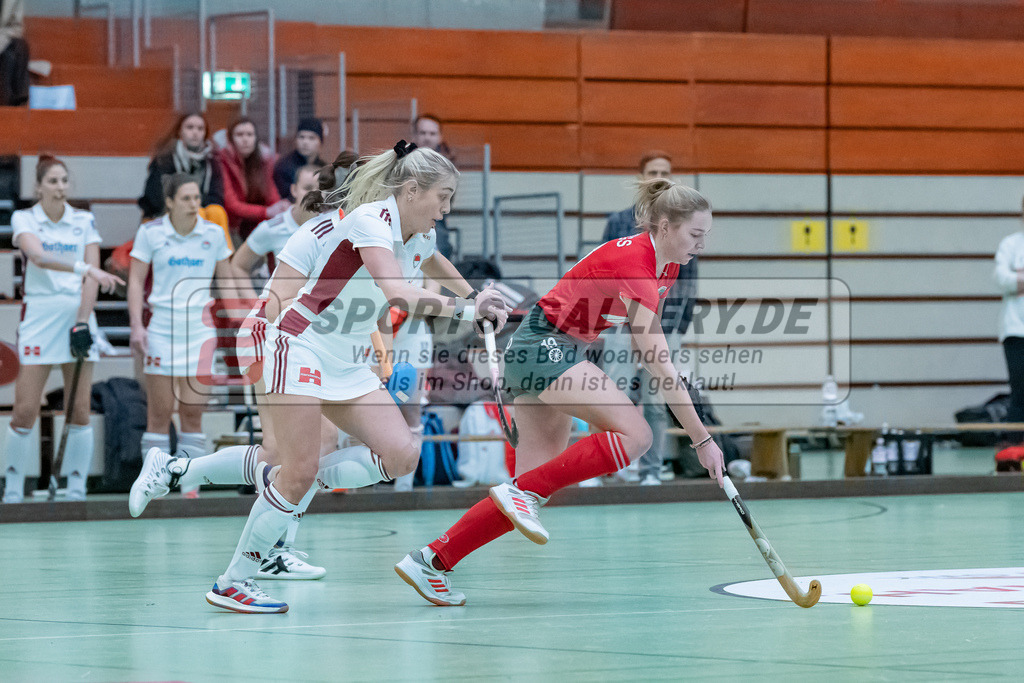 HK_20230122_103053 | 1. Bundesliga ( Halle ) Damen Crefelder HTC - Rot-Weiss Köln am 22.1.2023 Crefelder HTC  ( CHTC ) Halle Glockenspitz , Krefeld , Krings Lynn ( Crefelder HTC #19 )
