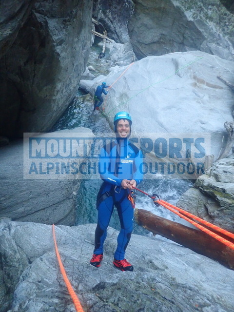 P2010034 | Bestelle die Bilder deines Berg- oder Wasser-Abenteuers mit Mountain Sports bequem von zu Hause aus direkt über unseren Online Fotoshop von pictrs.com. - Realisiert mit Pictrs.com