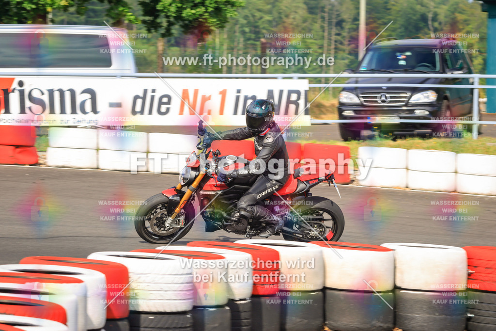 _DSK2105 | Hier findet Ihr Bilder von Touristenfahrten auf der Nürburgring Nordschleife oder von anderen Veranstaltungen die ich besucht habe. Viel Spass beim Durch Schauen 