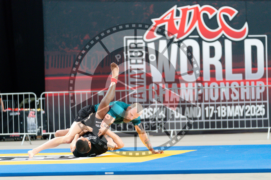 20250517PBB0616 | Athletes compete during the first day of the ADCC Amateur World Championship on May 15, 2025 in Warsaw, Poland. © Chiara Dazi / photoblackbelt