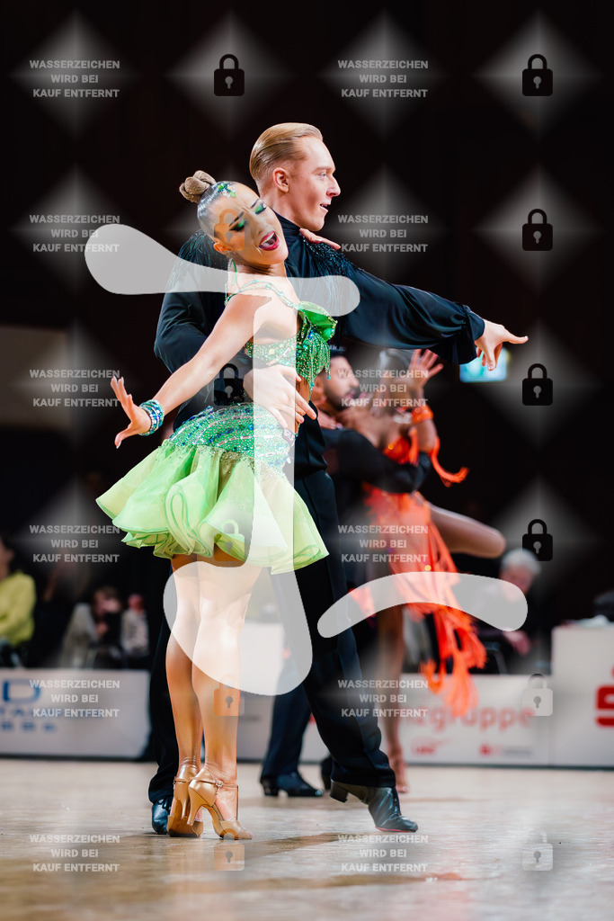 Goldstadtpokal 2025 - WDSF World Open Latin 29th (36) Kevin Baumann _ Alisa Klemm (Schwarz Weiß Club Pforzheim)-2025-01-25-5988 | Webshop for digital downloads and prints of dance sport, event & show photographer Julian Link - Realisiert mit Pictrs.com