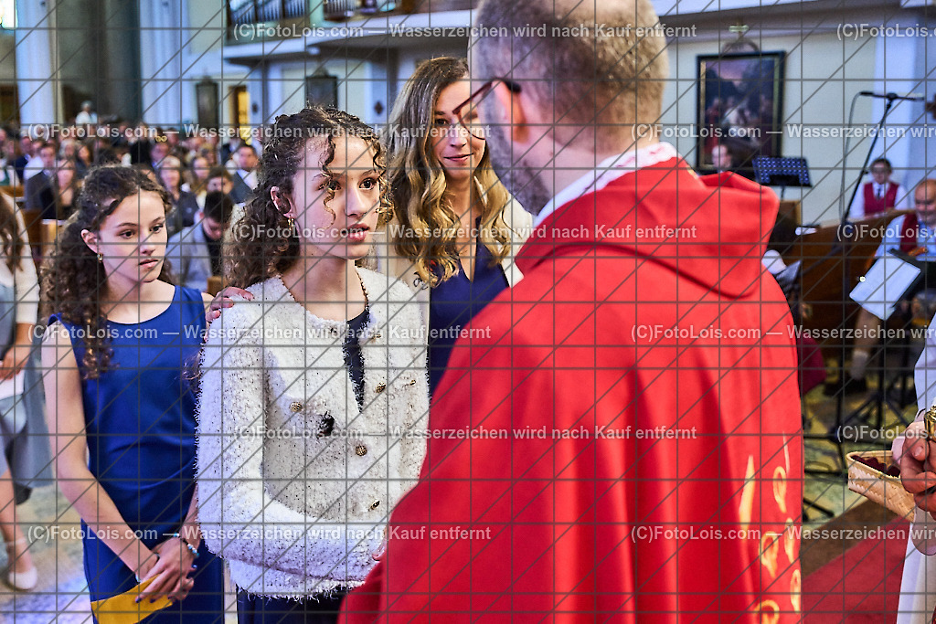 ALP1003_PfarrFirmung Wieselburg_Firmvorgang | (C)FotoLois.com, Alois Spandl, Firmung in der Pfarrkirche Wieselburg mit Generalvikar Dr. Christoph Weiss, Dechant Pfarrer Daniel Kostrzycki und Monignore Franz Dammerer, Sa 15. Juni 2024.