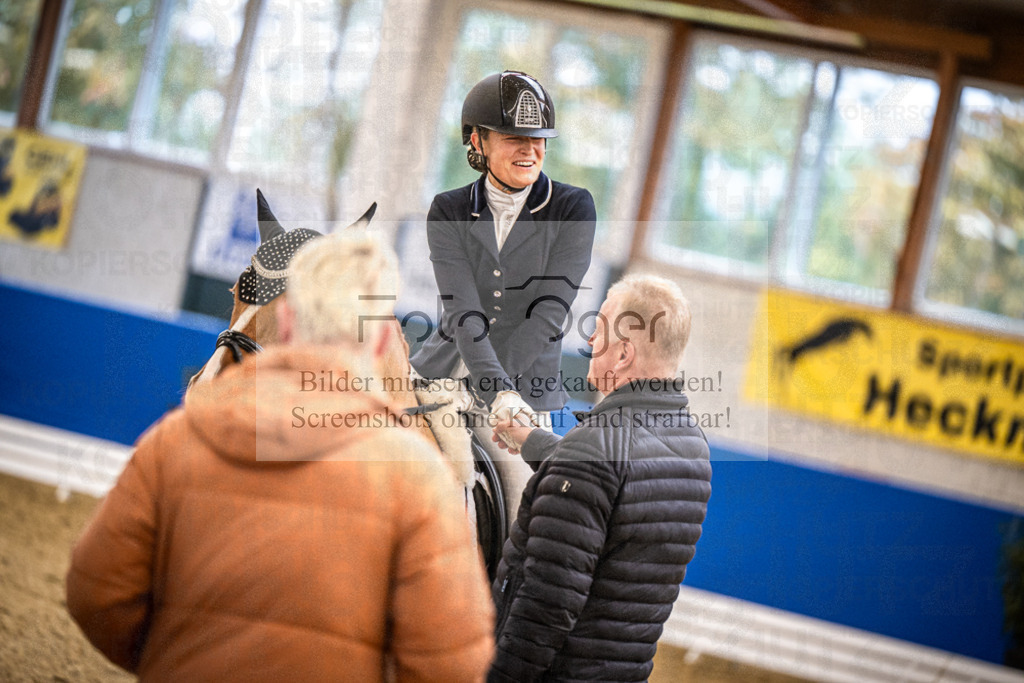 DOS_0010 | Entdecke hochwertige Reitturnierfotos von Foto Oger. Professionell, emotional und authentisch – jetzt Lieblingsmomente im Shop bestellen.Deutschlandweite Turnierfotografie. - Realisiert mit Pictrs.com