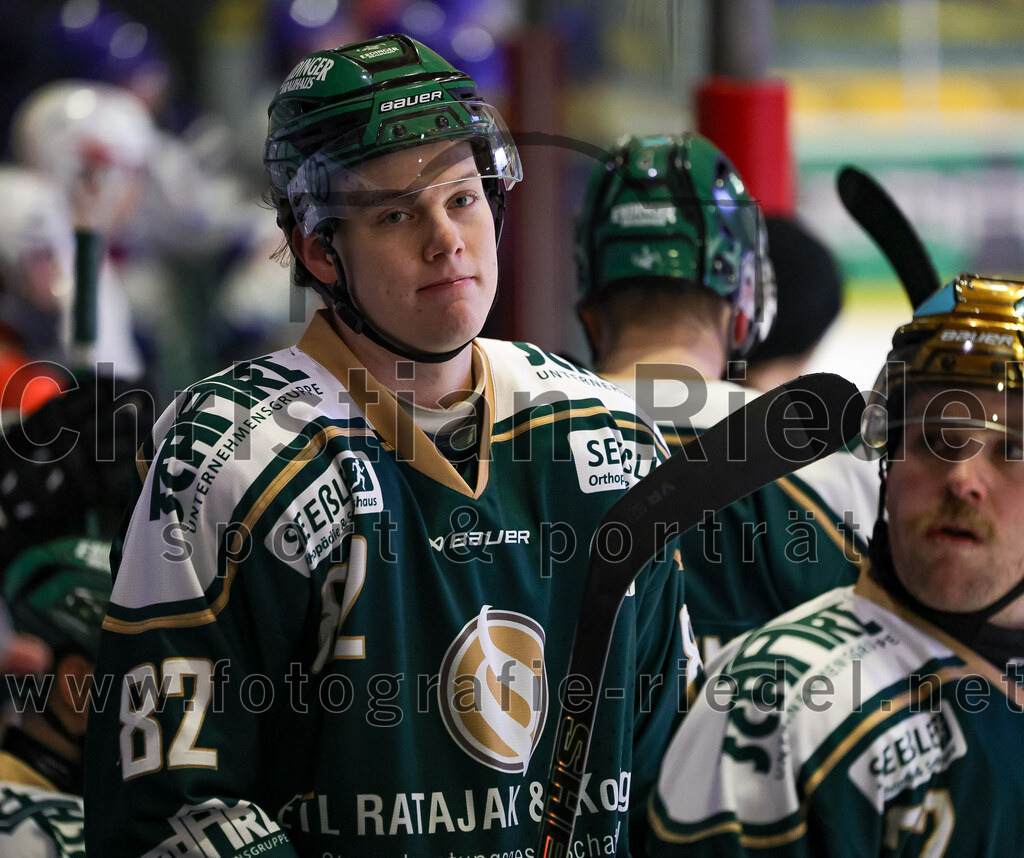 2026-01-23_095_TSV_Erding_gegen_SC_Riessersee | Erding, Deutschland, 23.01.2026:Eishockey, Oberliga Süd 2025 / 2026, 40. Spieltag, TSV Erding gegen SC Riessersee, Endergebnis: 6:5 n.V.Moritz Köttstorfer (Erding Gladiators, #82)Foto: Christian Riedel / fotografie-riedel.net