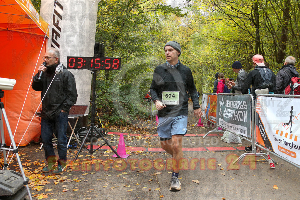 251026_1317_EX1_3118 | Sportfotografie im Rhein-Sieg Kreis, Köln, Bonn, NRW, Rheinland Pfalz, Hessen, etc. Unser Tätigkeitsfeld umfasst den Laufsport vom Volkslauf über den Marathon, Duathlon, Triathon bis zum Ultralauf wie Kölnpfad Ultra oder Schindertrail.