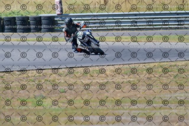 26bt04-1093 | markuskiefer.com - Realisiert mit Pictrs.com