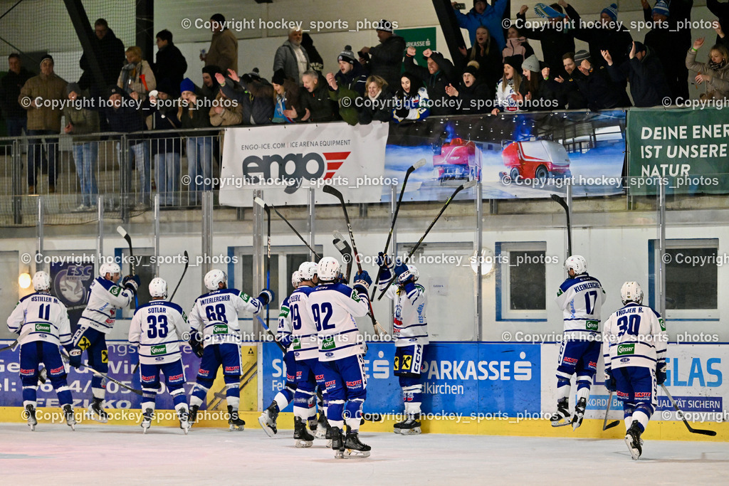 ESC Sparkasse STEINDORF vs. UECR Huben | Jubel UECR Huben Mannschaft mit Fans, ESC Sparkasse STEINDORF vs. UECR Huben, ESC Sparkasse STEINDORF vs. UECR Huben am 30.01.2026 in Steindorf (Ossiachersee Halle), Austria, (Photo by Bernd Stefan)