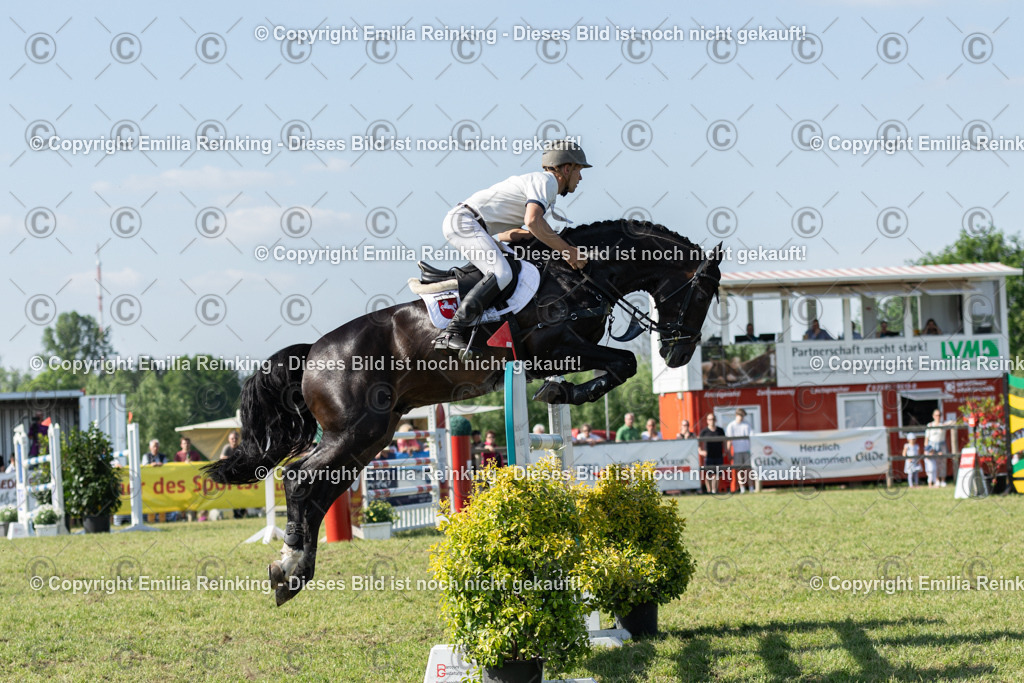 CL5A5470 | Emilia Reinking Fotografie - Realisiert mit Pictrs.com