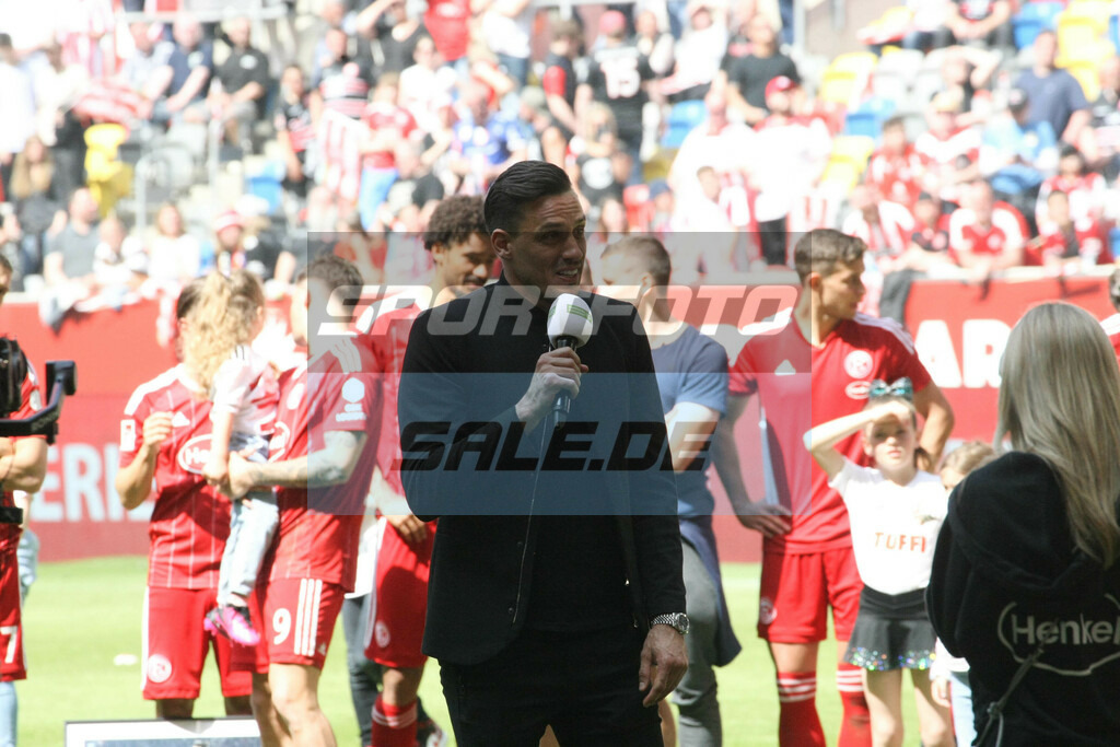 Fortuna Düsseldorf - Hannover 96 | Verabschiedung Raphael Wolf - © Sportfoto-Sale (MK) - Realisiert mit Pictrs.com