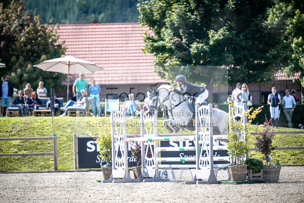 DOS_1929 | Entdecke hochwertige Reitturnierfotos von Foto Oger. Professionell, emotional und authentisch – jetzt Lieblingsmomente im Shop bestellen. - Realisiert mit Pictrs.com