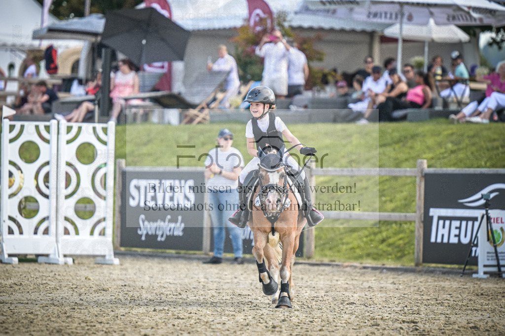 DOS_0787 | Entdecke hochwertige Reitturnierfotos von Foto Oger. Professionell, emotional und authentisch – jetzt Lieblingsmomente im Shop bestellen. - Realisiert mit Pictrs.com