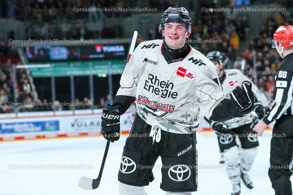 DueDEL25022401077 | 25.02.2024, Düsseldorf, Eishockey, Penny DEL, 49. Spieltag, PSD-BANK Dome, Düsseldorfer EG - Kölner Haie: Justin Schütz (Kölner Haie)