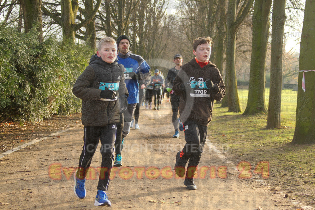241231_1021_EV4_3952 | Sportfotografie im Rhein-Sieg Kreis, Köln, Bonn, NRW, Rheinland Pfalz, Hessen, etc. Unser Tätigkeitsfeld umfasst den Laufsport vom Volkslauf über den Marathon, Duathlon, Triathon bis zum Ultralauf wie Kölnpfad Ultra oder Schindertrail.