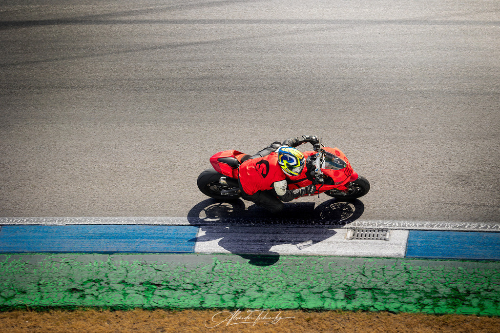 Ducati Trackday Hockenheimring 2026 | Entdecken Sie die faszinierende Welt von Alexander Tschuncky Arts: Kreative Fotografie, atemberaubende Automobilkunst und hochwertiger Bilderdruck. Lassen Sie sich inspirieren! - Realisiert mit Pictrs.com