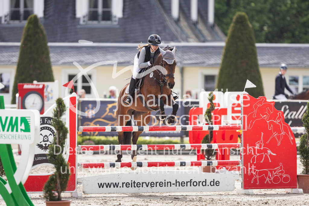 260509_PfSpTa_5_L-Spr-537 | Deine schönsten Turniermomente als professionelle Fotos! Entdecke hochwertige Pferdesport-Fotografie im Online-Shop. Jetzt Fotos finden & bestellen!