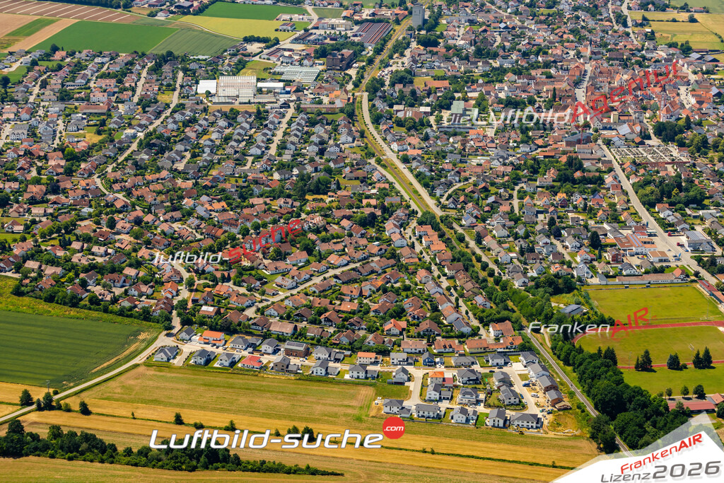 Das Luftbild zeigt : Haindlingbergstraße Geiselhöring - Die Luftaufnahme wurde 2023 vom UL-Flugzeug aus erstellt ( keine Drohne ) - Hochauflösende Luftaufnahme - Für grossformatige Ausdrucke geeignet. Die Geschenkidee !Mit Lizenz und Bildrechte bestellbar