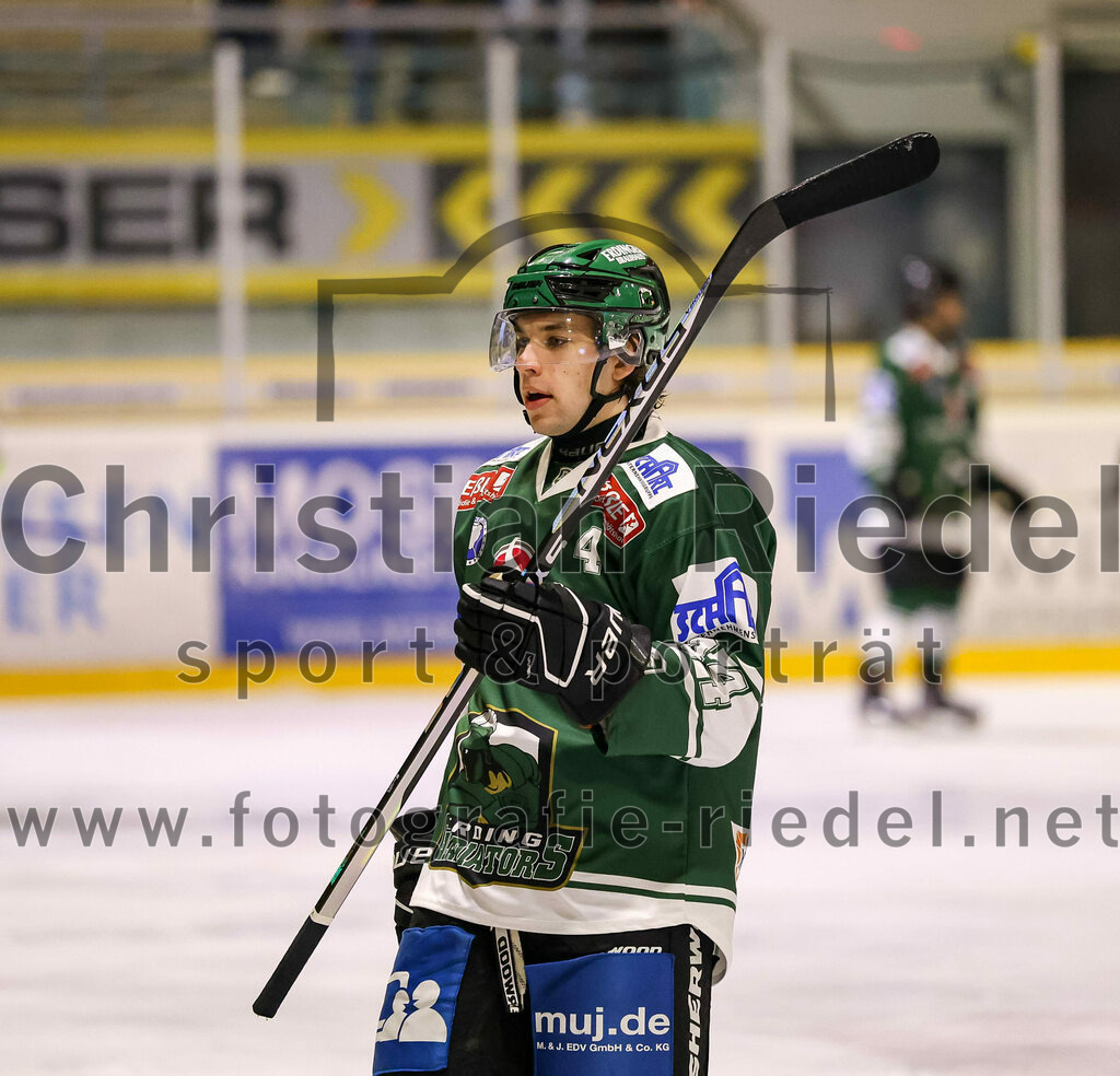 2024-02-02_117_TSV_Erding_gegen_ERSC_Amberg | Erding, Deutschland, 02.02.2024:
Eishockey, Bayernliga Vorrunde 2023 / 2024, 30. Spieltag, TSV Erding gegen ERSC Amberg, Endergebnis: 1:0

Paul Wallek (Erding Gladiators, #44)

Foto: Christian Riedel / fotografie-riedel.net