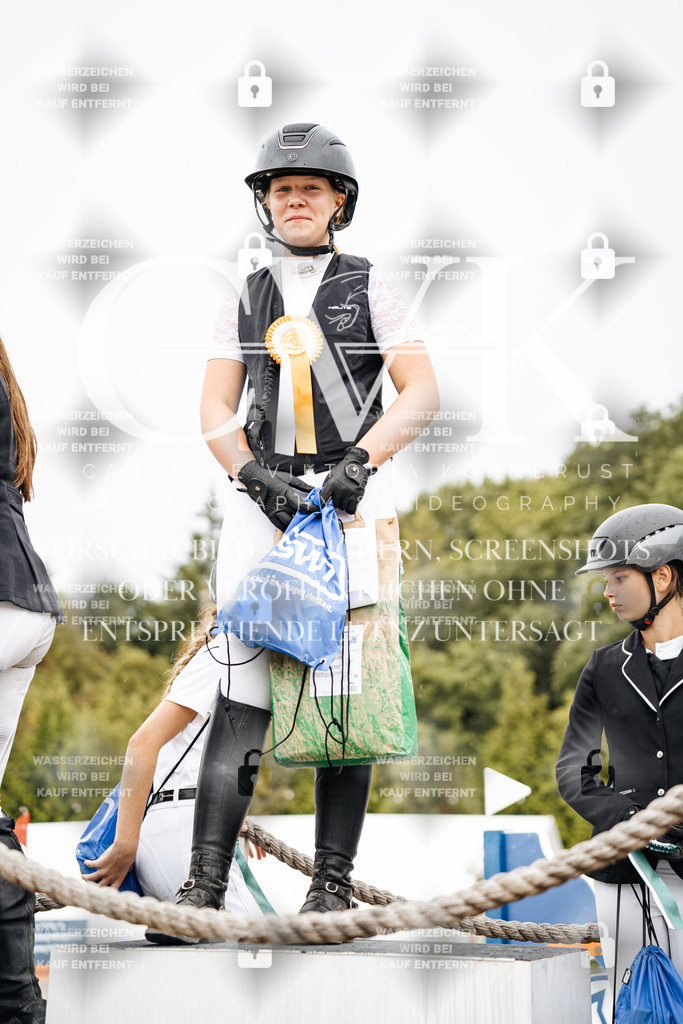 CK705153 | Turnierfotografie Pferdefotografie Trier Rheinland-Pfalz Pferdesport Reitsport Tierfotografie Sportfotografie Pferdevideo Pferdevideografie Equestrianvideography equestrianphotography  - Realisiert mit Pictrs.com