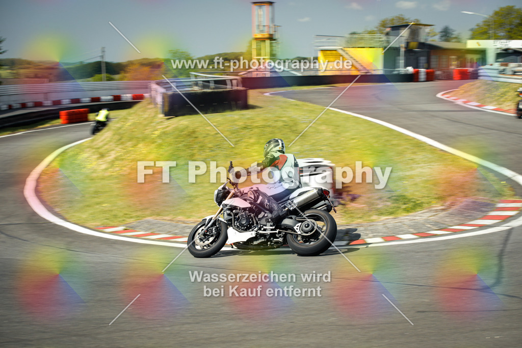 OBK_Mai_Volker_Adam-10627 | Hier findet Ihr Bilder von Touristenfahrten auf der Nürburgring Nordschleife oder von anderen Veranstaltungen die ich besucht habe. Viel Spass beim Durch Schauen 