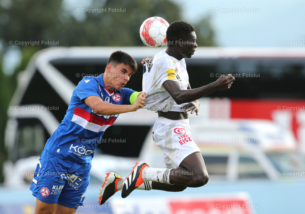 A_LUI_25082024_09 | SPORT FUSSBALL ADMIRAL BUNDESLIGA 25.08.2024 IM BILD: SANKARA KARAMOKO (WAC) UND MILOS JOVICIC (GAK) FOTO:FOTOLUI