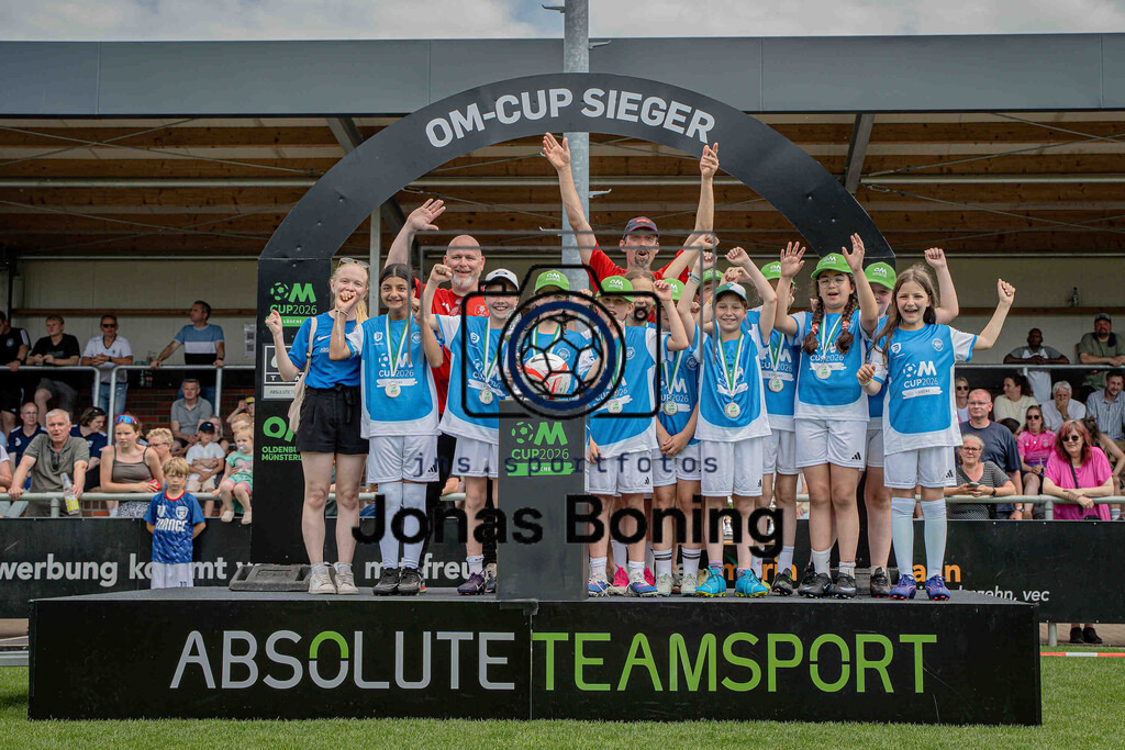 Fußball I E-Junioren I Saison 2025-2026 I OM-Cup Lüsche I Sonntag  I 25154 | jns.sportfotos - Realisiert mit Pictrs.com