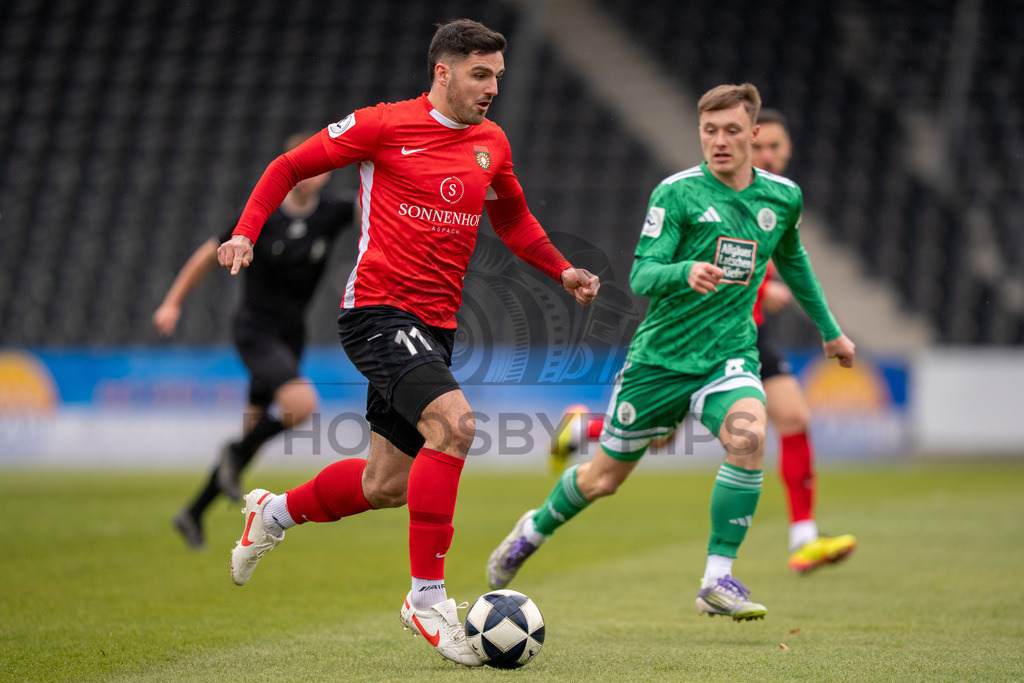 SG Sonnenhof Grossaspach vs. FC 08 Homburg, Fussball, Regionalliga Suedwest, 26. Spieltag, 28.03.2026 | Michael Kleinschrodt (SG Sonnenhof Grossaspach, #11) am Ball,SG Sonnenhof Grossaspach vs. FC 08 Homburg, Fussball, Regionalliga Suedwest, 26. Spieltag, 28.03.2026