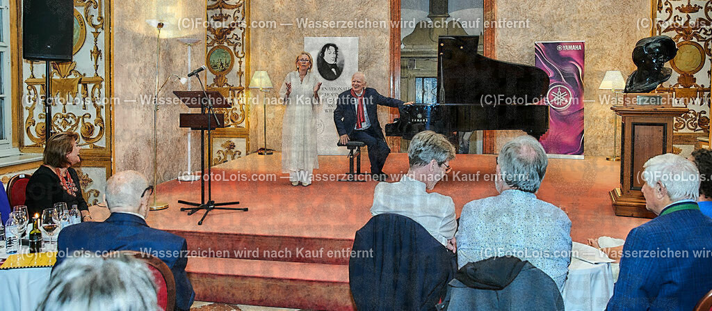 ALS1036_XXXIX-Chopin-Festival_Nocturno_Olejniczak Janusz | (C)FotoLois.com, Alois Spandl, XXXIX. internationales CHOPIN-Festival in der Kartause Gaming, NOCTURNO - nächtliches Konzert bei Kerzenlicht, Sa 5. August 2023.