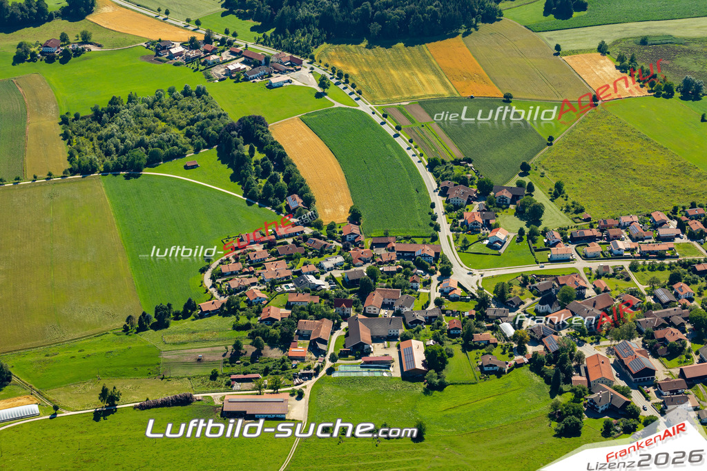 Aktuelles Luftbild von Sondermoning Nußdorf - Die Luftaufnahme wurde 2022 mittels UL-Flugzeug erstellt ( keine Drohne ) - hochauflösende Kamera-Systeme von  Canon -Beste Qualität - Für grossformatige Ausdrucke geeignet. Die Geschenkidee !