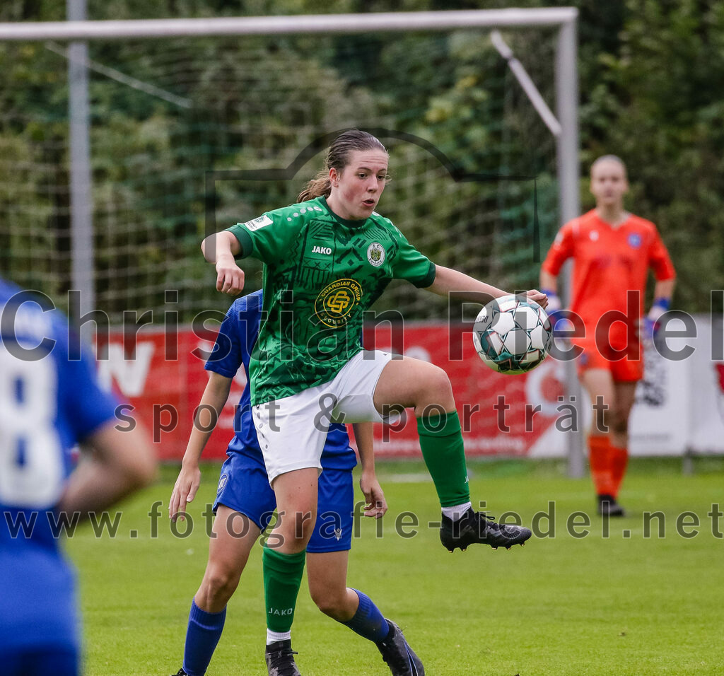 2023-10-07_020_FC_Forstern_gegen_Karlsruher_SC | Forstern, Deutschland, 07.10.2023:
Fußball, B-Juniorinnen-Bundesliga Süd 2023 / 2024, 4. Spieltag, FC Forstern gegen Karlsruher SC, Endergebnis: 1:1

Foto: Christian Riedel / fotografie-riedel.net