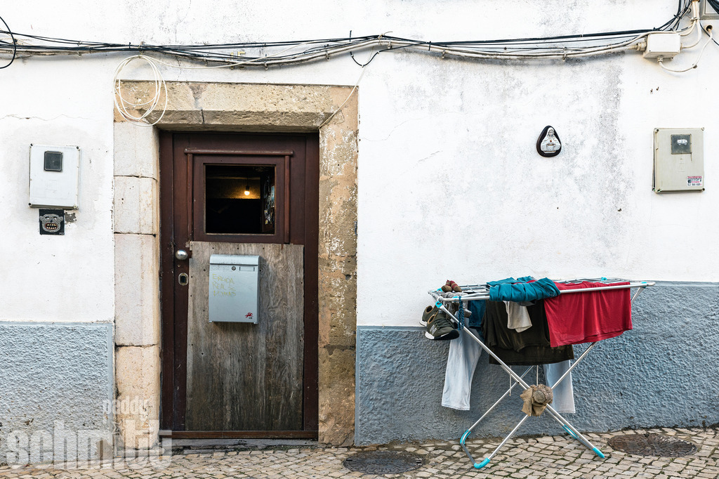 PS-Fassaden-Portugal-2026-10 | Entdecke die größte Bildgalerie der Region mit Fotografien aus dem Allgäu, der Bodenseeregion, Oberschwaben, dem Donautal und der Schwäbischen Alb. Landschaften, Luftaufnahmen und Reisefotografie als Wandbild und Fotokunst. - Realisiert mit Pictrs.com