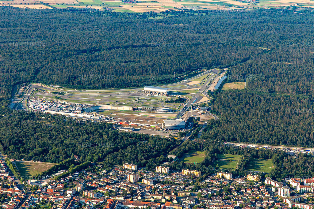 Luftbild: Hockenheimring Baden-Württemberg in Hockenheim im Bundesland Baden-Württemberg in Deutschland. Foto: IMG_142568.jpg vom 18.07.2024 durch Werner Riehm/FLY-FOTO.dehockenheimring.de