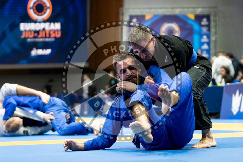 20240121PBB5478-2 | Fighters compete during the second day of the IBJJF European Championship in Paris, France, on January 21, 2024.