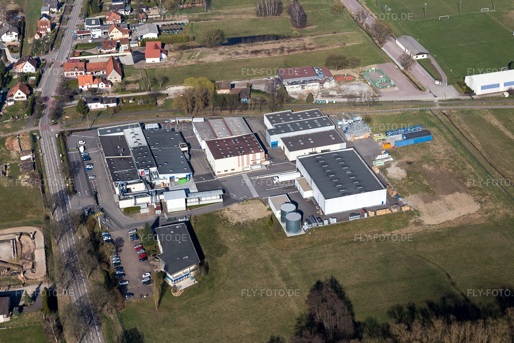 Luftbild: Werksgelände der Brauerei H.B. Fuller Adhesives in Surbourg im Bundesland Bas-Rhin in Frankreich. Foto: IMG_097461.jpg vom 16.03.2017 durch Werner Riehm/FLY-FOTO.de