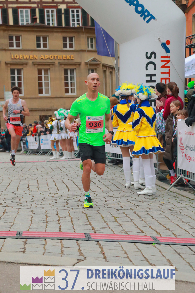 VR Bank Hauptlauf 10000m | 3 Koenigslauf 2023 - Realisiert mit Pictrs.com