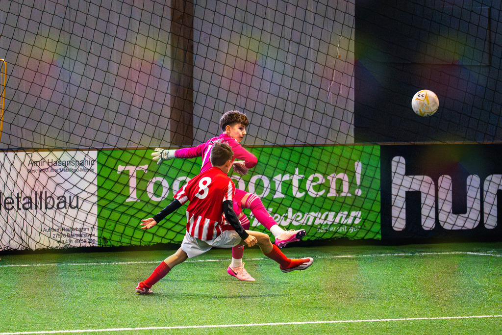 _BLR8837 | Professionelle Fußball- und Sportfotografie. Spielbilder online ansehen und kaufen – Einzelbilder oder komplette Galerien in hoher Qualität. - Realisiert mit Pictrs.com