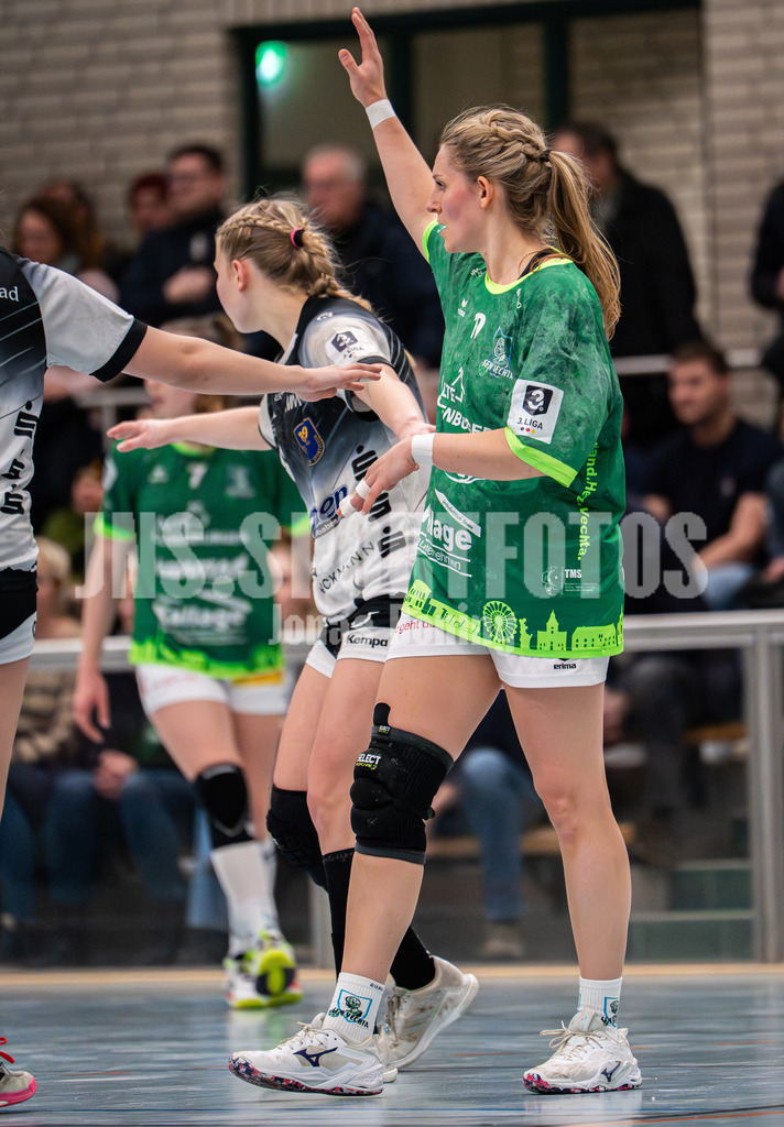 Handball I Frauen I Saison 2025-2026 I 3. Liga Staffel Nord I 13. Spieltag I SC SFN Vechta -Buxtehuder SV II-22 | Svenja Ruhöfer (10, SC SFN Vechta) - Realisiert mit Pictrs.com