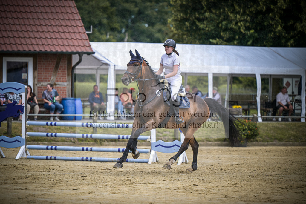 DOS_6321 | Entdecke hochwertige Reitturnierfotos von Foto Oger. Professionell, emotional und authentisch – jetzt Lieblingsmomente im Shop bestellen.Deutschlandweite Turnierfotografie. - Realisiert mit Pictrs.com
