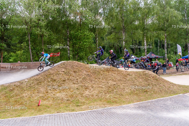 BayBMX2026-05667 | Fotogalerie von Thomas Dettweiler mit Eventbildern und lizenzfreien Fotos. Perfekt als Wandbild, für Büro, Website oder private Nutzung. - Realisiert mit Pictrs.com