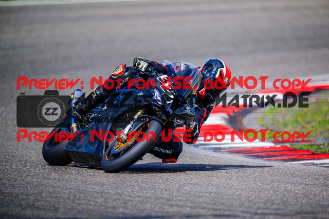 MaZZes_FotoMatrix_240911_6007705_4435 | ROT