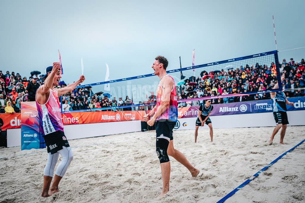 Beachvolleyball | Männer | German Beach Tour 2024 | Tourstop Düsseldorf | 19.05.2024 | Max Just (links) und Robin Sowa (rechts) gewinnen den Tourstop in Düsseldorf