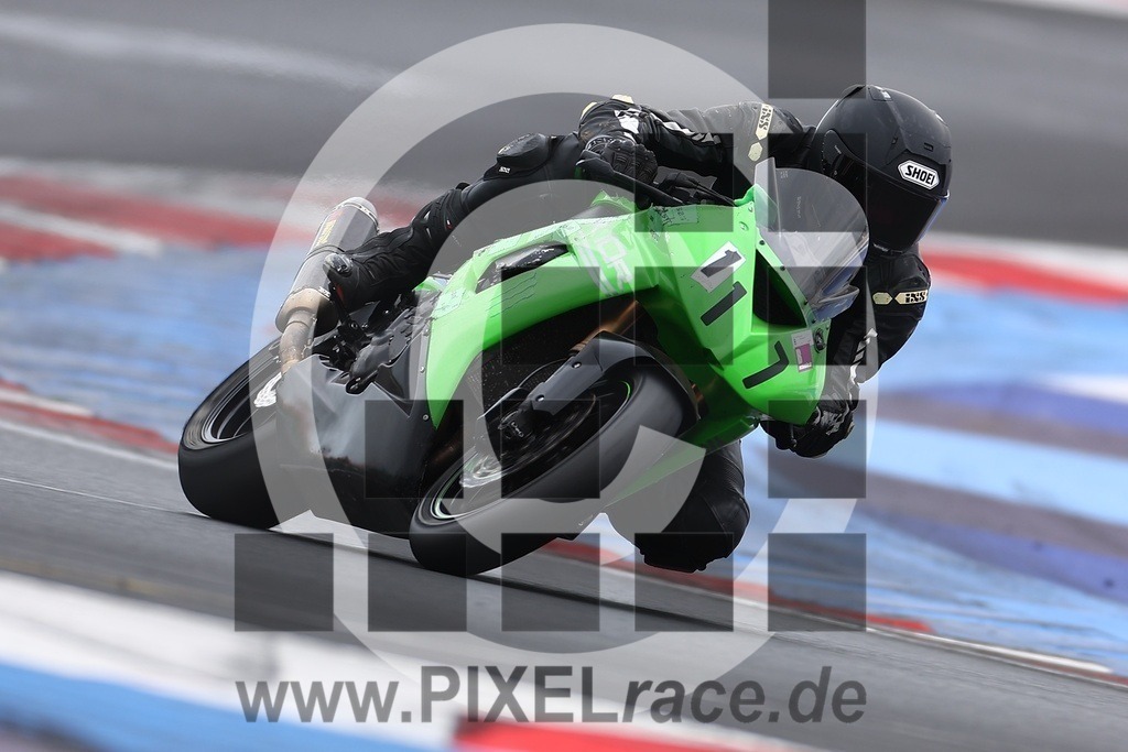 0117-20260402_02072 | Schöne Erinnerungen an spannende Momente - das festzuhalten ist unser Job. PIXELrace.de ist seit 2003 auf den Rennstrecken Europas unterwegs um die Action draußen beim Fahren und die wunderbare Stimmung imm Fahrerlager für euch einzufangen.