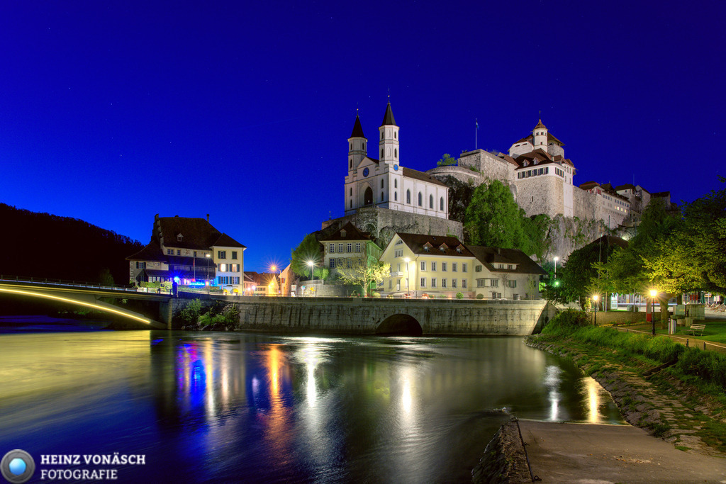 Alte_Architektur_0048 | Sequence: {_DSC4080.dng: TV=0.166667, AV=8.0, Bias=0.0} {_DSC4081.dng: TV=0.333333, AV=8.0, Bias=0.0} {_DSC4082.dng: TV=0.600000, AV=8.0, Bias=0.0} {_DSC4083.dng: TV=1.300000, AV=8.0, Bias=0.0} {_DSC4084.dng: TV=2.500000, AV=8.0, Bias=0.0} {_DSC4085.dng: TV=5.000000, AV=8.0, Bias=0.0} {_DSC4086.dng: TV=9.999999, AV=8.0, Bias=0.0}  - Realisiert mit Pictrs.com