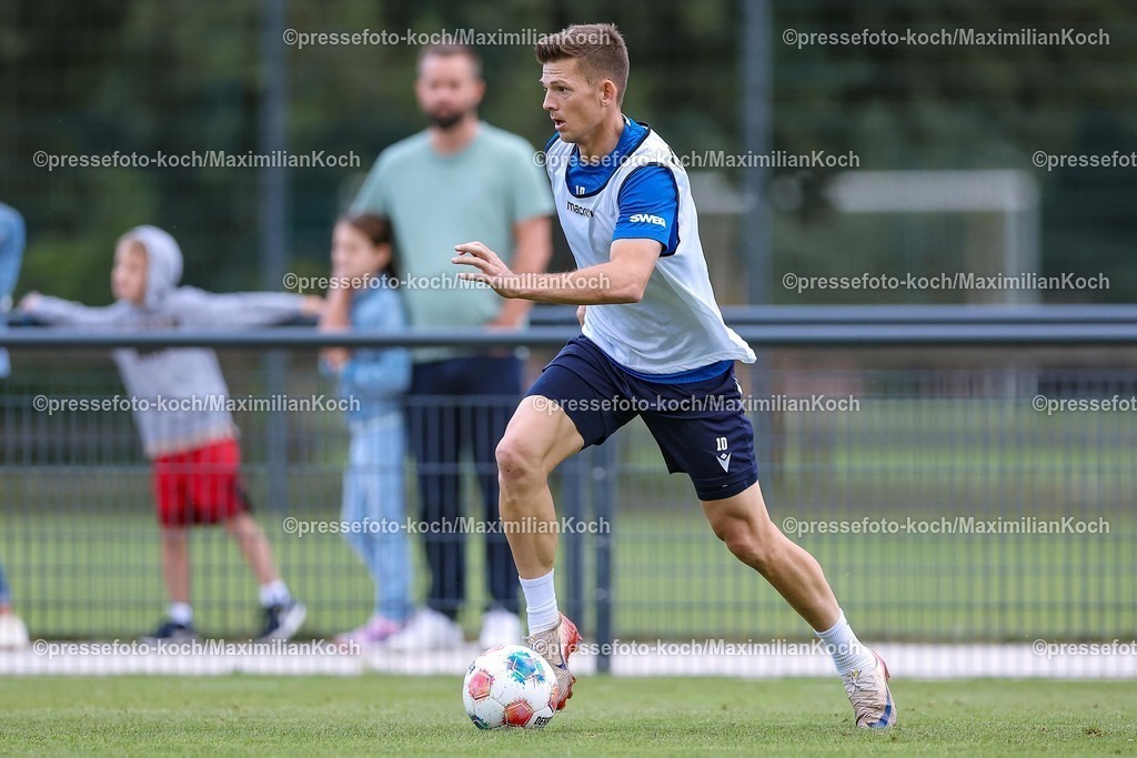 KSC02092502198 | 02.09.2025, Fußball, Training Karlsruher SC, 2. Fußball Bundesliga, Trainingsplatz am BBBank Wildpark Stadion Karlsruhe, Saison 2025 2026: Marvin Wanitzek (KSC #10) 