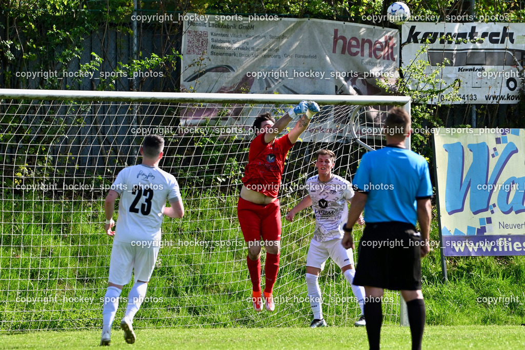SC Magdalen vs. FC Faakersee | #23 Dulaga Samardzic SC Magdalen, #1 Sandro Julian Keckel SC Magdalen, #4 Boris Jevtic SC Magdalen, SC Magdalen vs. FC Faakersee, SC Magdalen vs. FC Faakersee am 14.04.2024 in Villach (Sportplatz St. Magdalen), Austria, (Photo by Bernd Stefan)