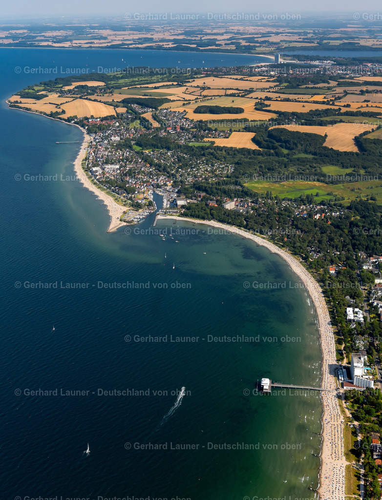 9102135 | Ostseeküste zw.  Timmendorf u. Niendorf 07.08.2020 Küsten- Landschaft am Sandstrand in Niendorf/Ostsee im Bundesland Schleswig-Holstein, Deutschland. // Coastline on the sandy beach in Niendorf/Ostsee in the state Schleswig-Holstein, Germany. Foto: Gerhard Launer